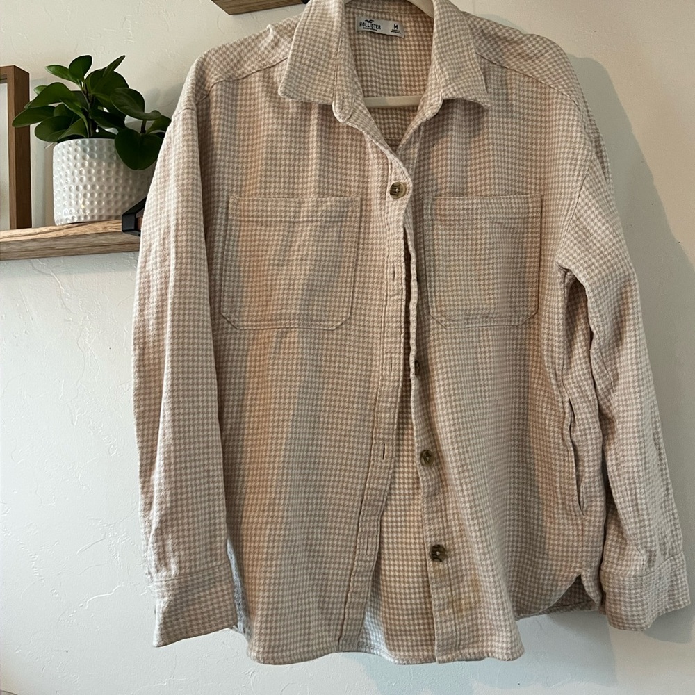 Hollister Women's Beige Checkered Utility Jacket